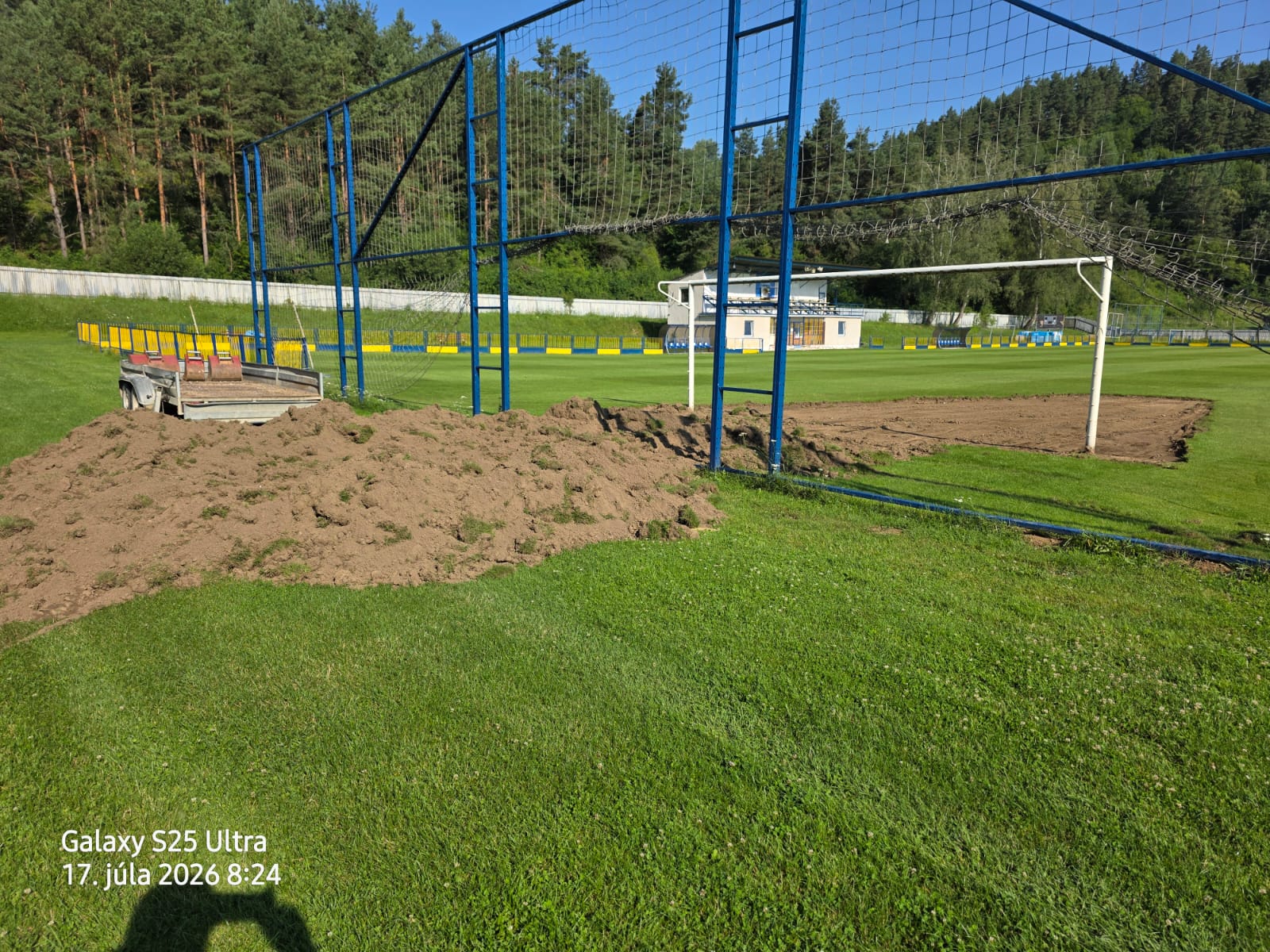 Úprava hracej plochy FK - foto 1